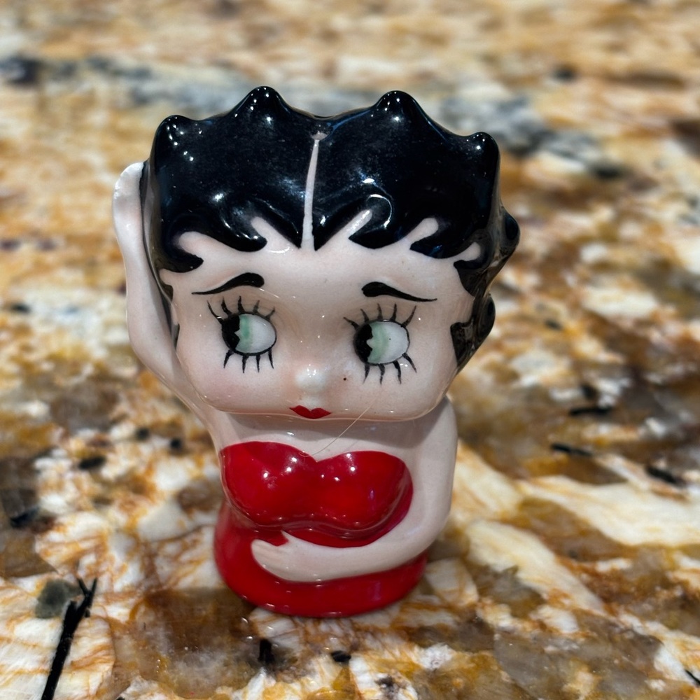 Betty Boop Ceramic Figure - Red Dress